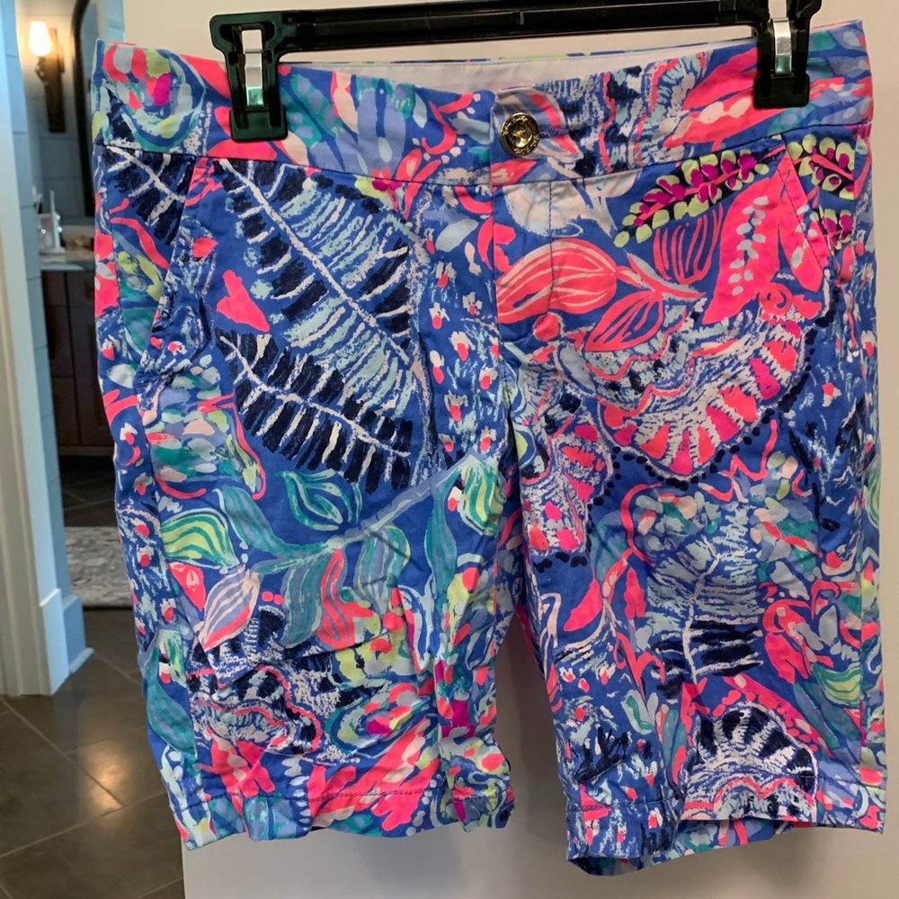 Lily Pulitzer Chipper Short Fantasy Garden Size 2